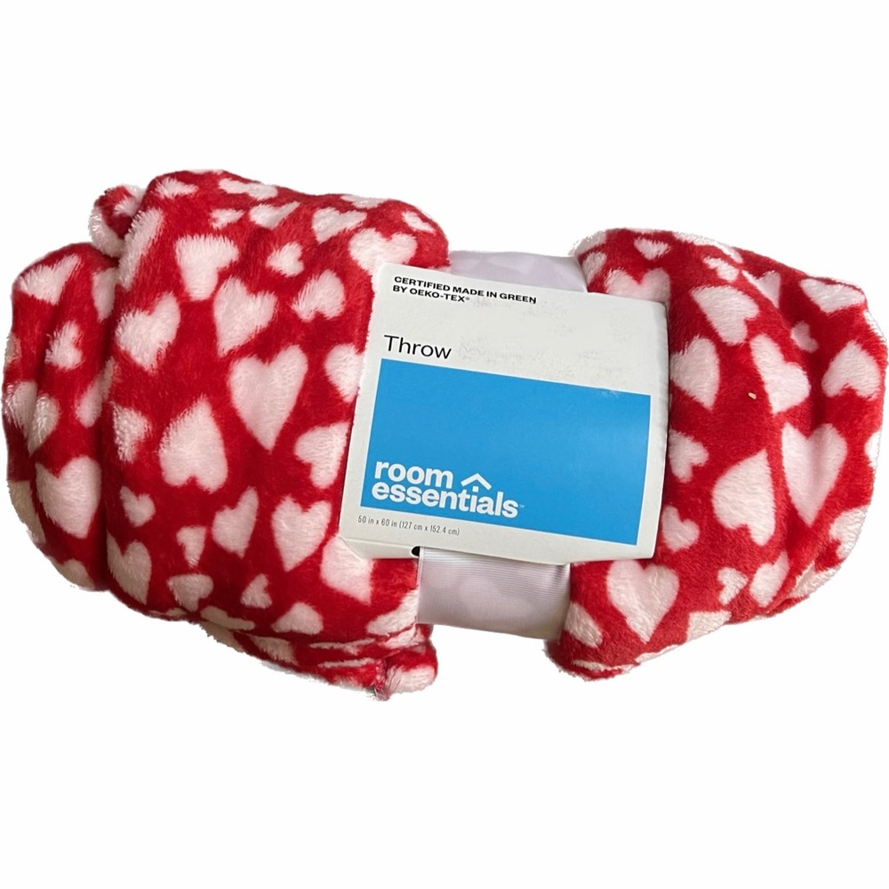 Room Essentials Red and White Heart Throw Blanket - Target